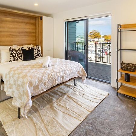 Prime Locale: Studio With Balcony Christchurch Exterior foto